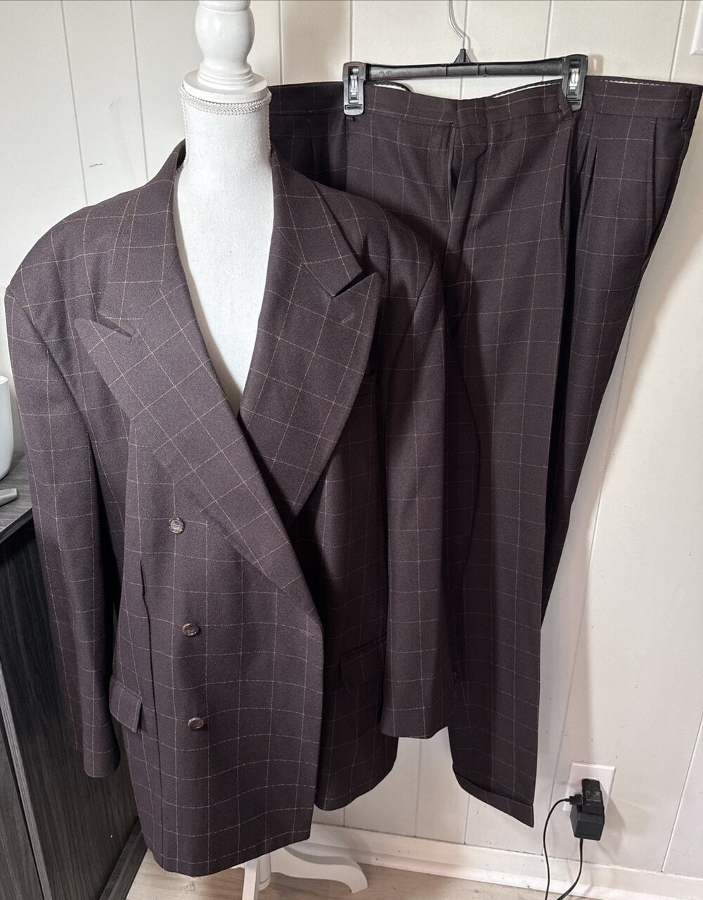 Vintage Falcone Brown Striped 2pc Suit 54 Long Suit And Pants T19